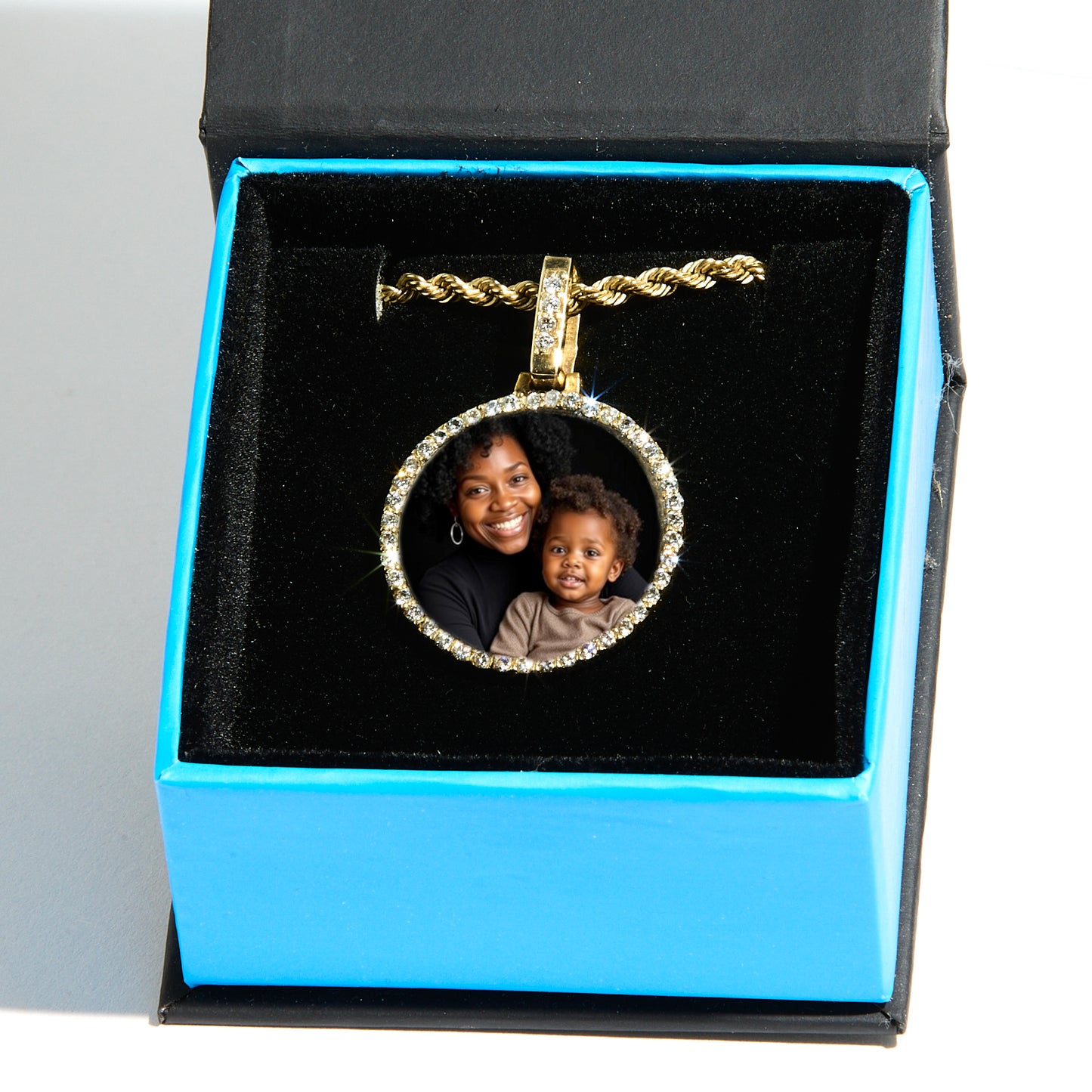 Circle Picture Pendant