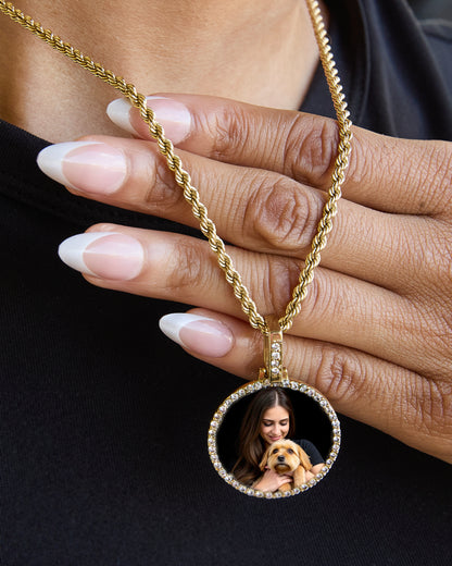 Circle Picture Pendant